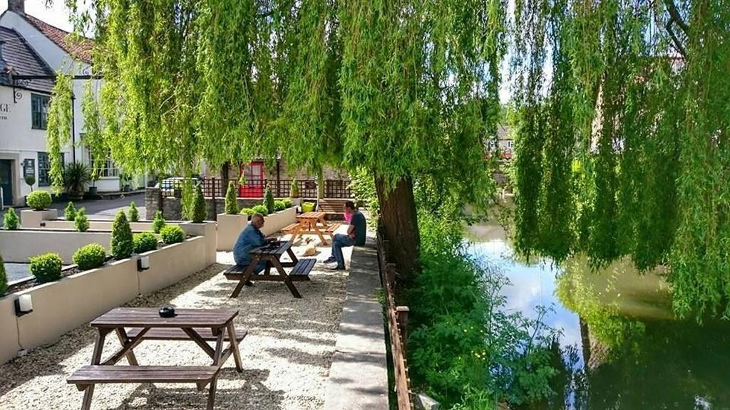 The George At Nunney Hotel Exterior photo